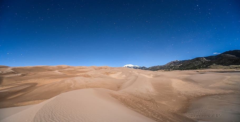 desert under blue sky, desert during daytime, dune, star, sand HD wallpaper