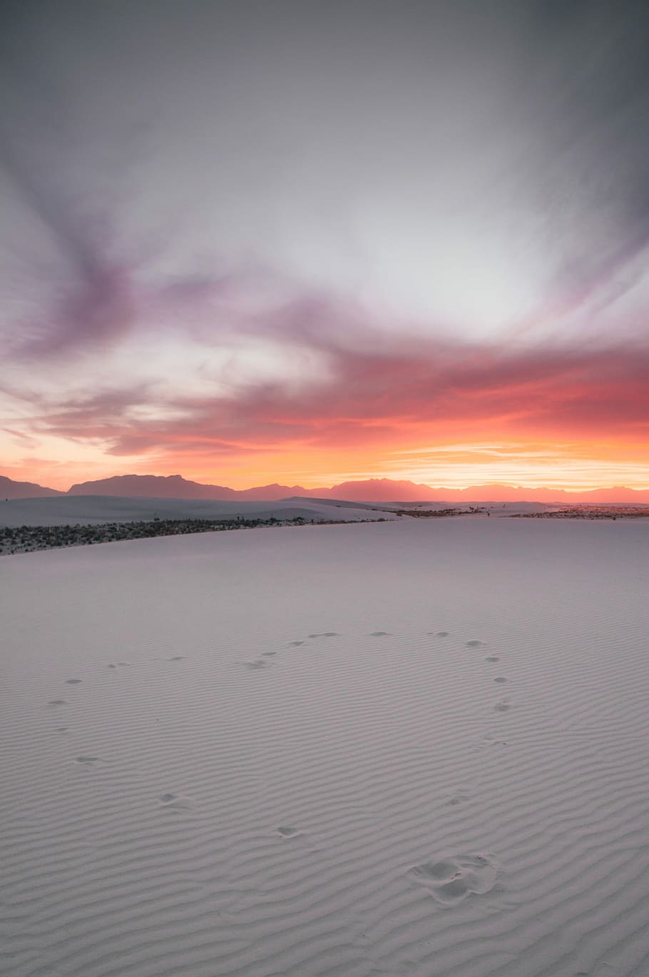white desert during golden hour, heart shape on gray sand, footstep HD wallpaper