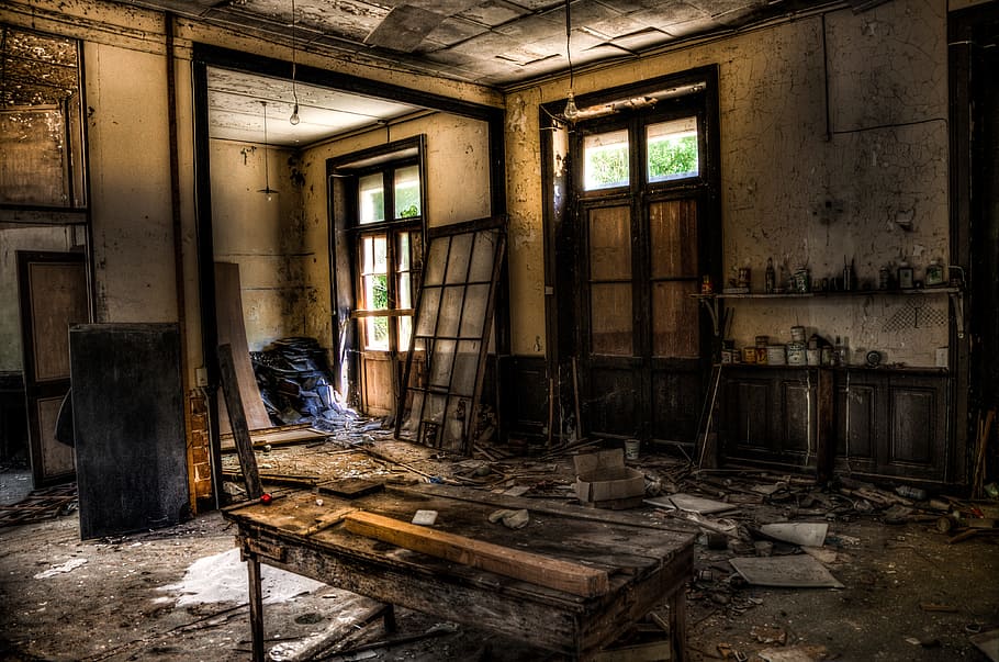 HDR photography of brown wooden table on deserted house, abandonded HD wallpaper
