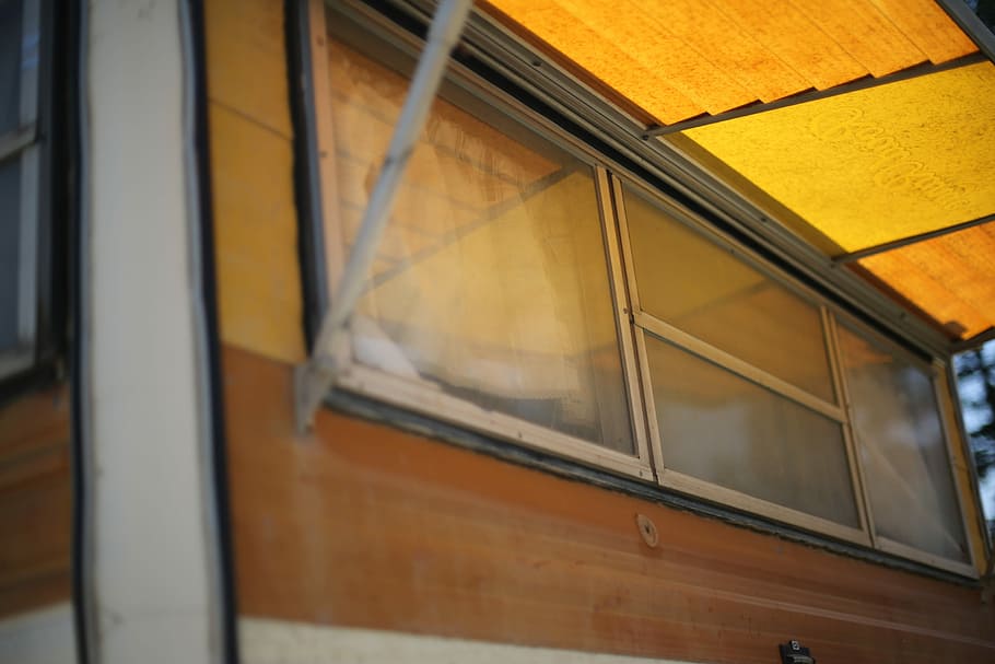 brown and white concession trailer showing clear glass window, white shash windowpane HD wallpaper
