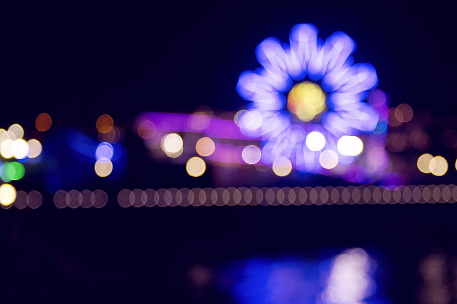 bokeh photography of ferris wheel during nighttime, bokeh light photography HD wallpaper