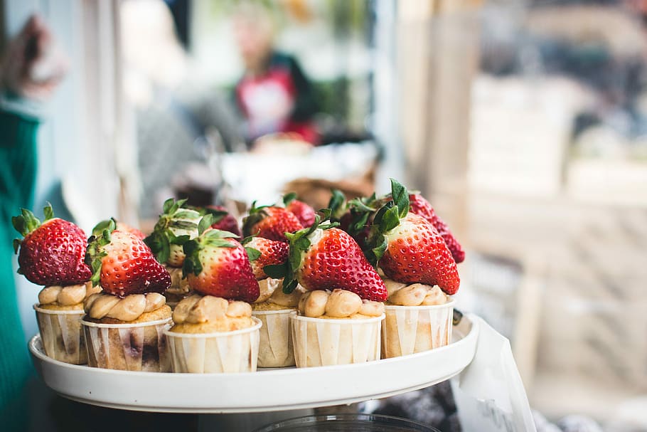 Cupcakes with strawberries on top, dessert, outside, fruit, food HD wallpaper