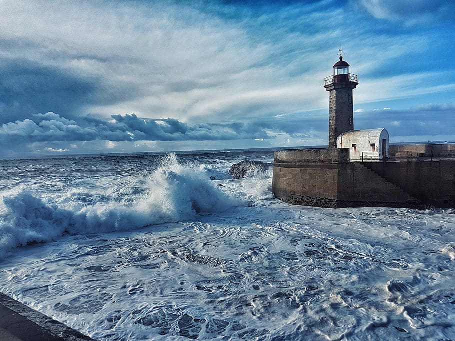 The storm, gray lighthouse during daytime, ocean, wave, winter HD wallpaper