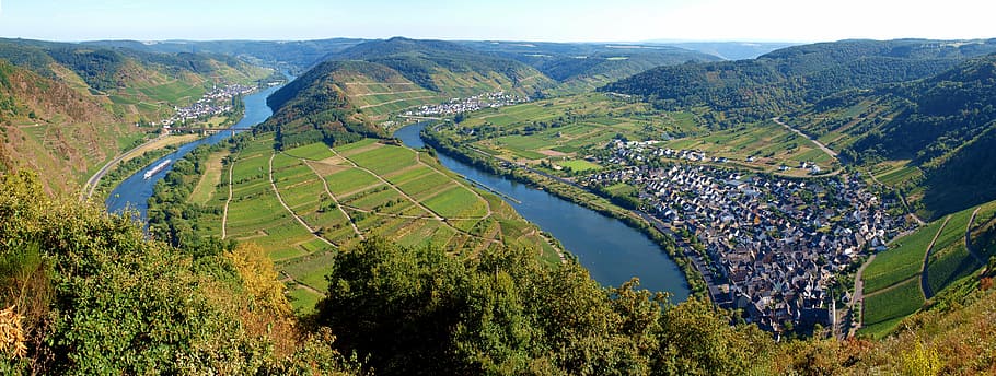 aerial photo of green island at daytime, mosel, calmont, bend, HD wallpaper