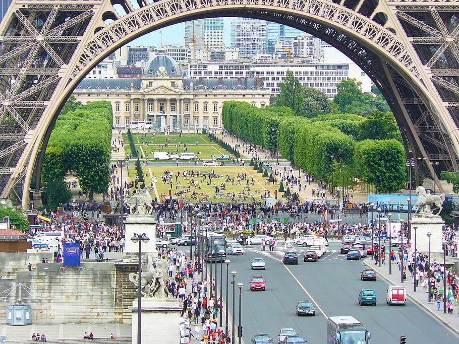 people under Eiffel Tower at Paris, building, architecture HD wallpaper