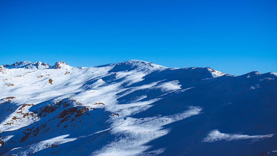 landscape photo of mountain covered with snow ath daytime, highland HD wallpaper