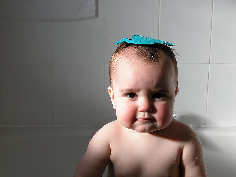 baby in tub, Bath, Cute, sadness, shirtless, displeased, childhood HD wallpaper