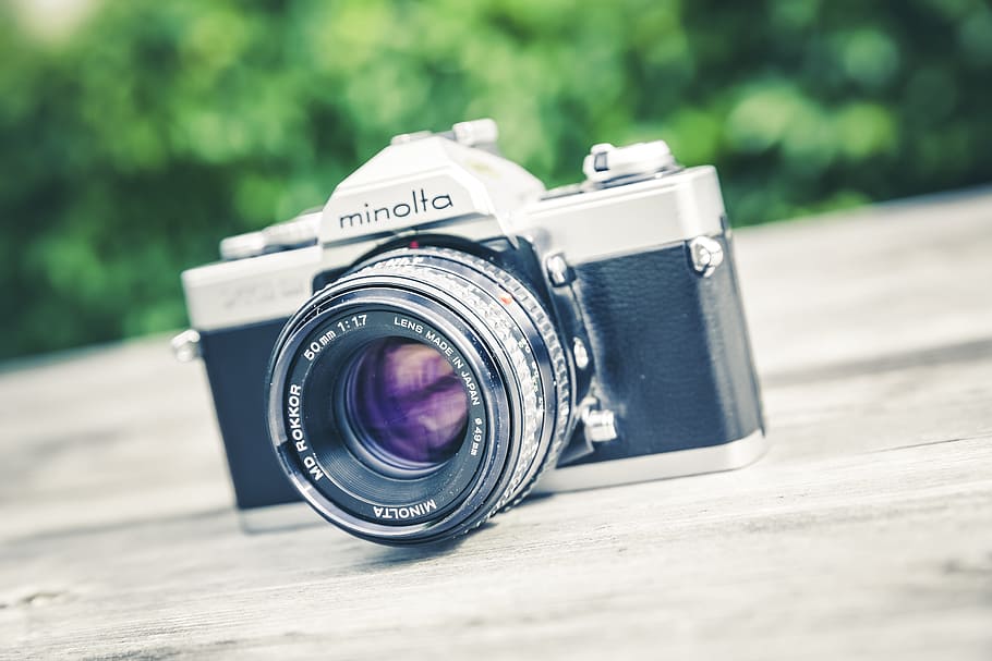black and gray Minolta camera on table, vintage, retro, lens HD wallpaper