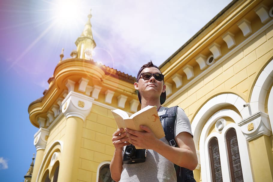 man, person, sunglasses, cup, architecture, backpack, backpacker HD wallpaper