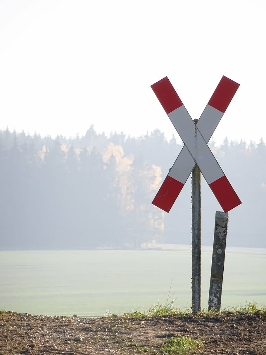 fog, andreaskreuz, train, note, street sign, caution, level crossing HD wallpaper