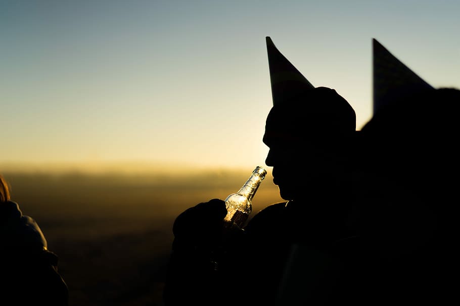 silhouette of a person holding beer, people, back Lit, music HD wallpaper
