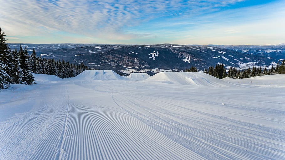 skiing, cold, slopes, winter, morning, resort, snow, sky, clouds HD wallpaper
