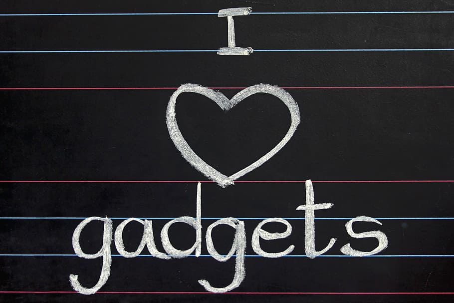 i love gadgets text on black chalkboard, blackboard, heart, commercial, HD wallpaper