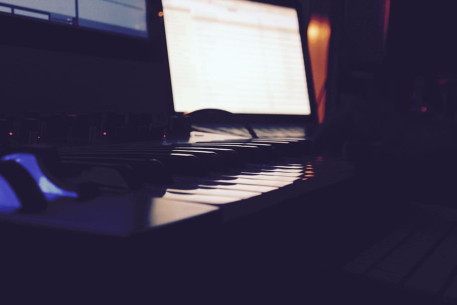 keyboard, equipment, computer, screen, technology, dark, piano HD wallpaper