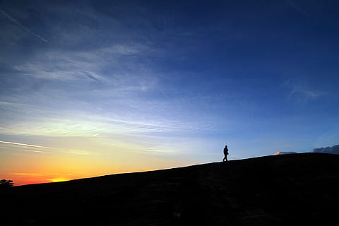 man standing on mountain during sunset, monadnock, granite HD wallpaper