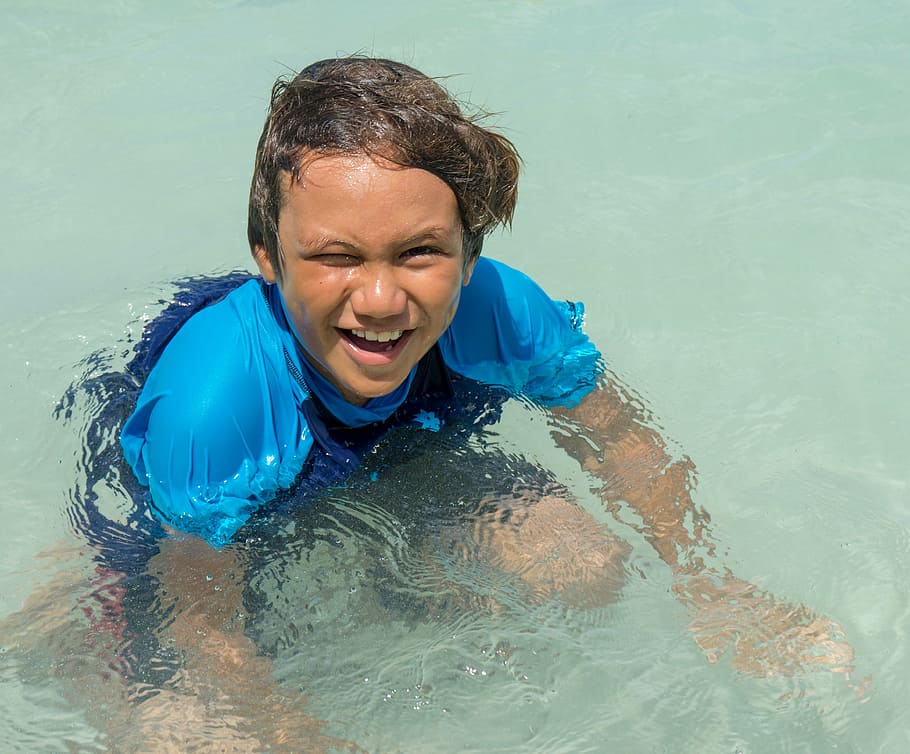 boy, ocean, happy, vacation, summer, young, sea, water, beach HD wallpaper