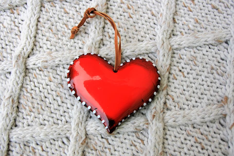 red heart key chain, weave, symbol, wool, textile, web, model, HD wallpaper