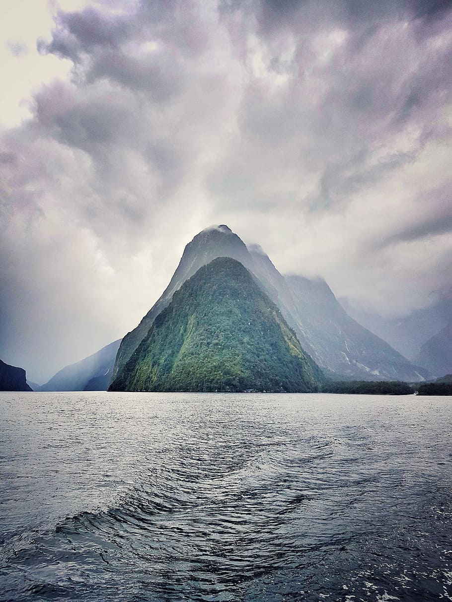 Milford Sound, island with cloud formation photo, mountain, water HD wallpaper