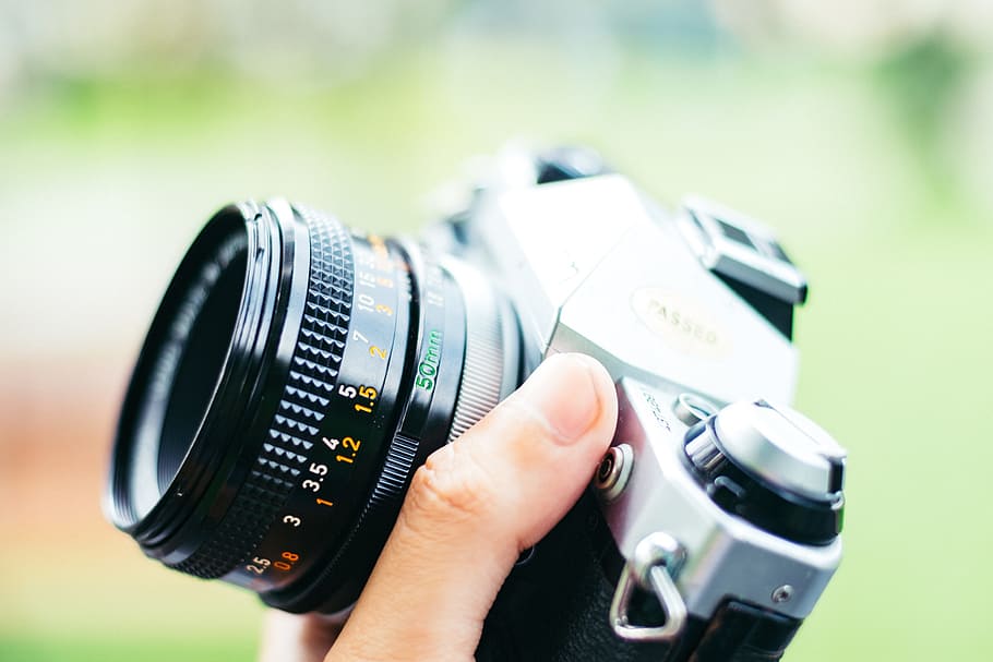 camera, close-up, electronics, hand, lens, macro, human hand HD wallpaper
