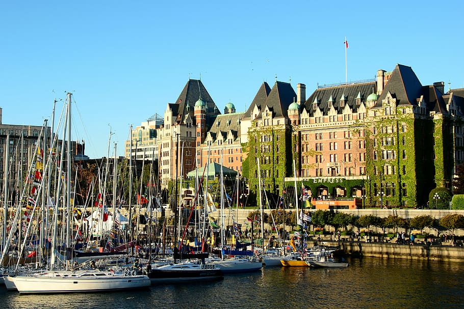 Inner Harbor with boats and buildings in Victoria, British Columbia, Canada, HD wallpaper