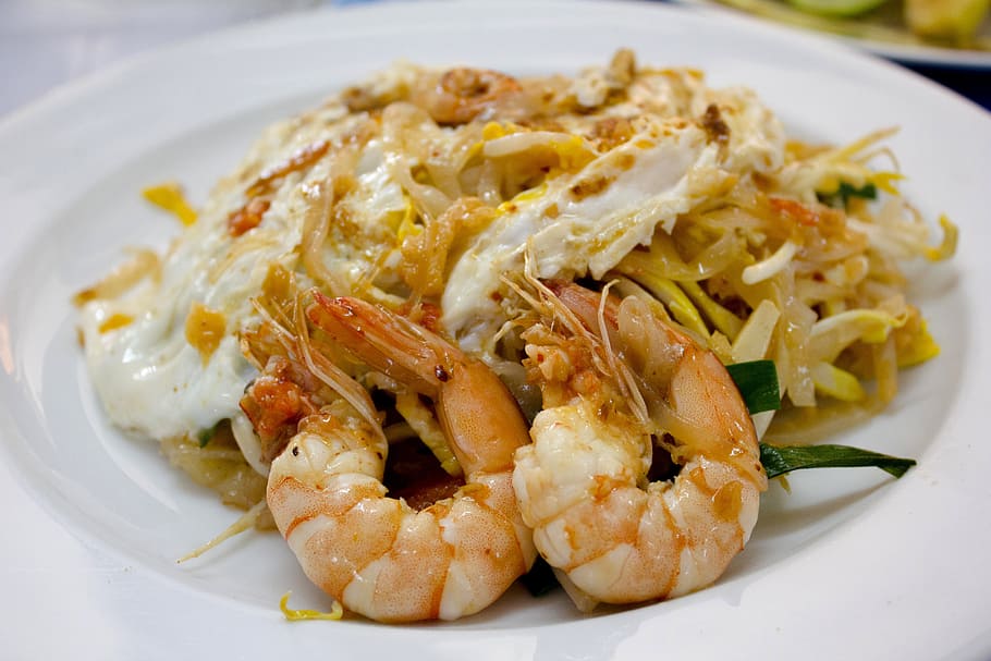 plate of cooked shirmp, thai, food, pad thai, noodles, asian, HD wallpaper