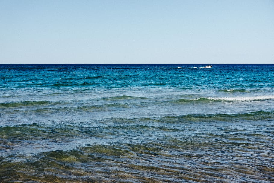 Motor boat on lake Michigan, landscape, sea, blue, nature, beach HD wallpaper