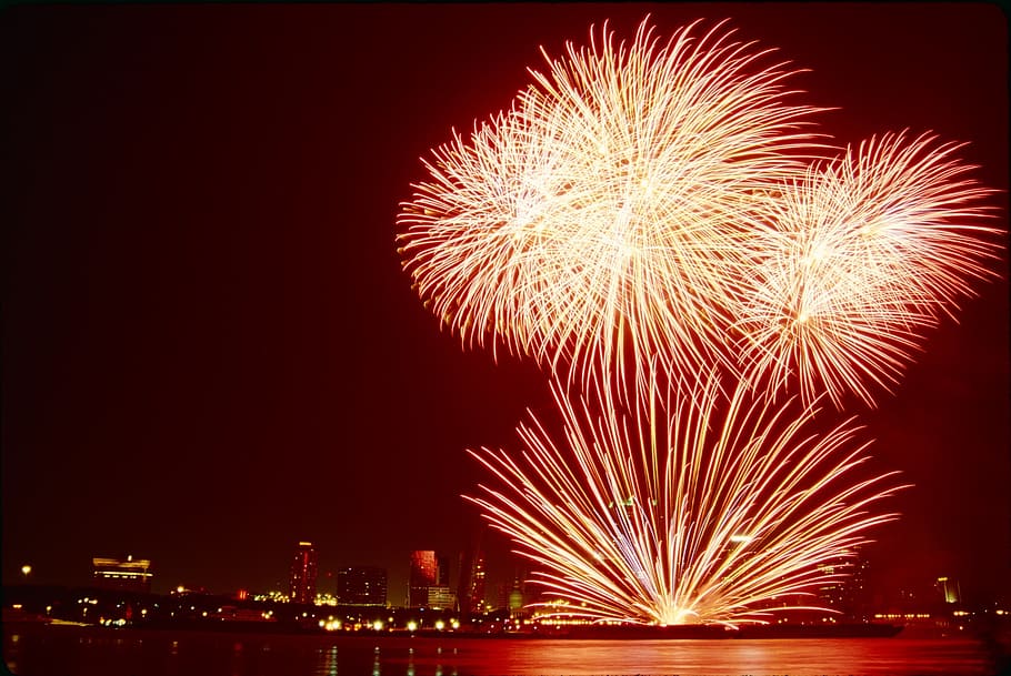 red fireworks display, skyline, silhouette, celebration, patriotism, HD wallpaper