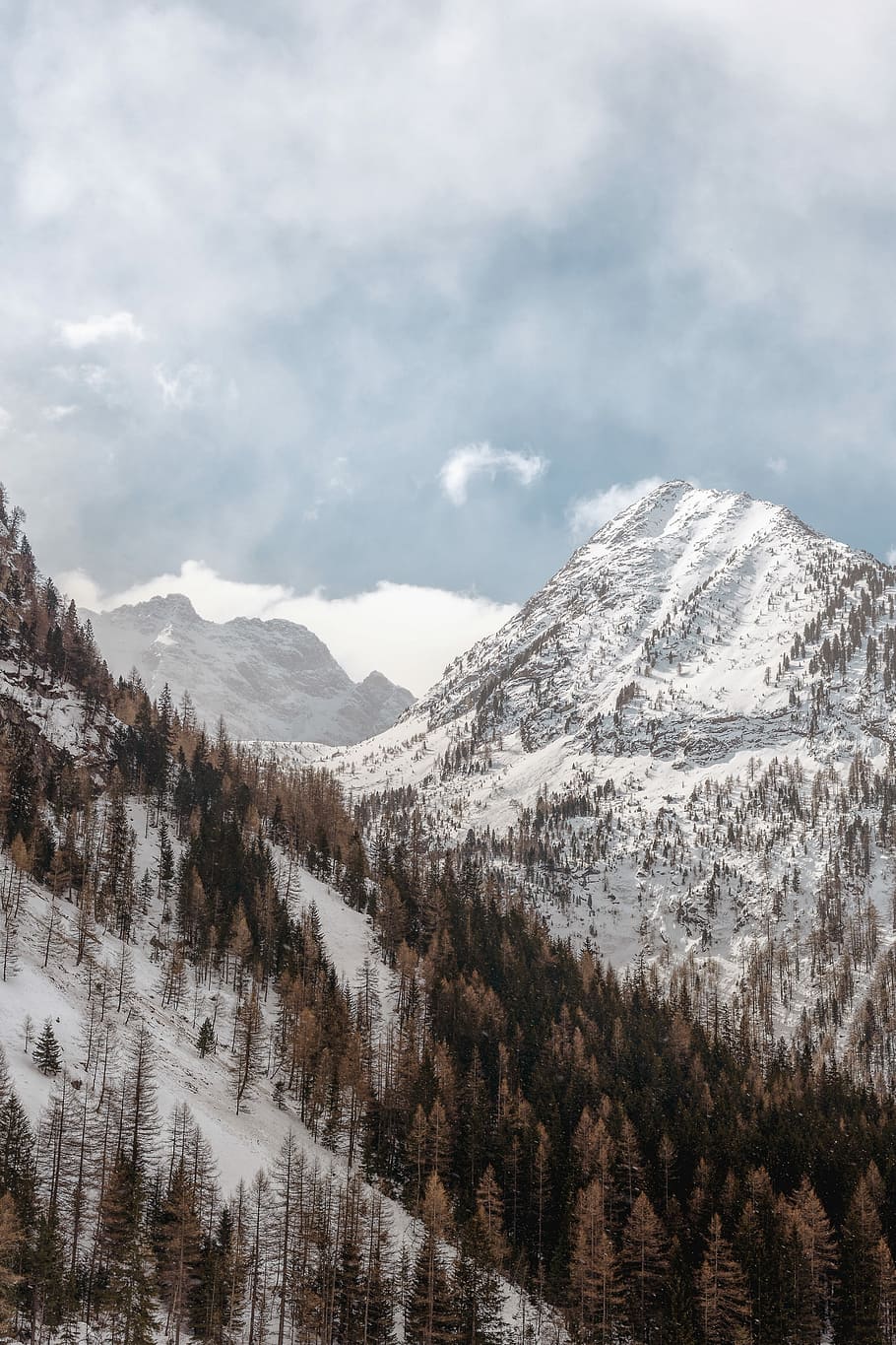 mountain covered in snow, mountain at daytime during winter season HD wallpaper