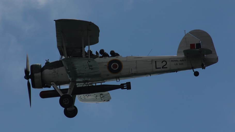 white bomber plane in the air, swordfish, navy, airplane, aeroplane HD wallpaper