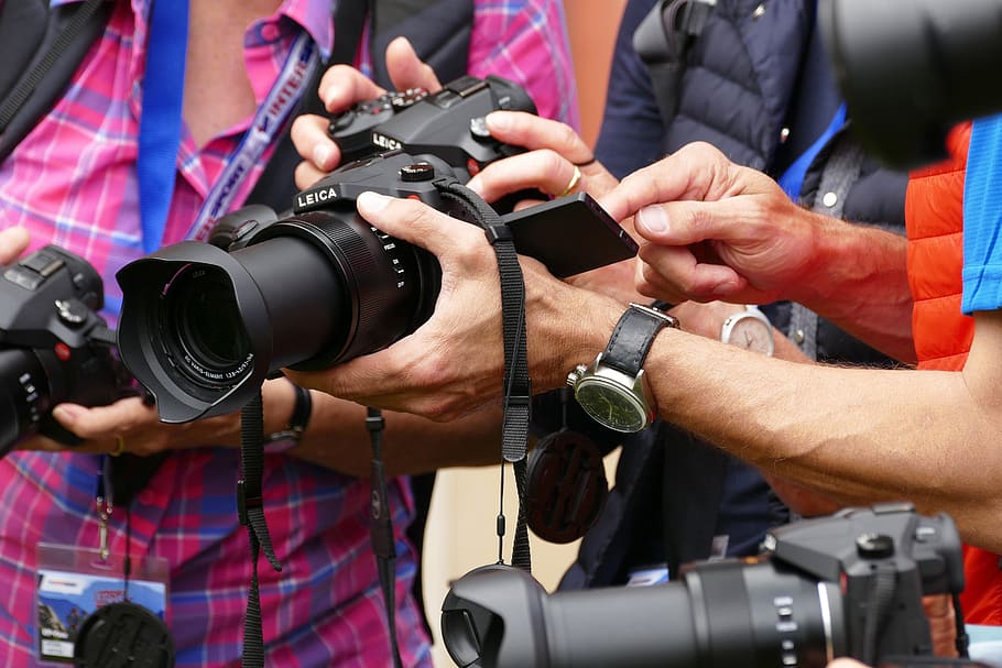 men holding DSLR cameras, Photo Camera, Photograph, digital camera HD wallpaper