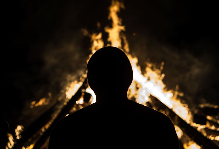 dark, night, bonfire, flame, light, hot, firewood, people, man HD wallpaper