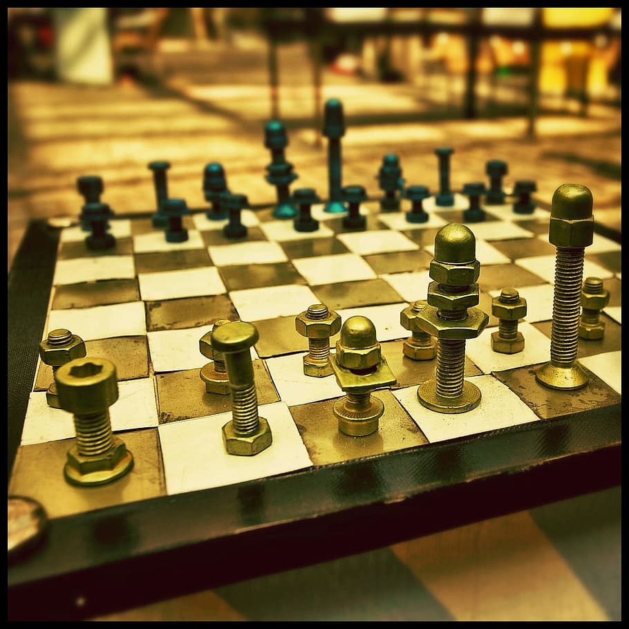 closeup photo of knots chesseboard, Metal, urban, strategy HD wallpaper