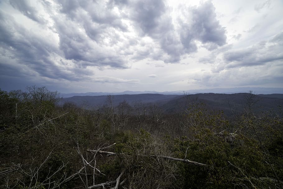 Before the storm landscape view at Sassafras Mountain, South Carolina HD wallpaper