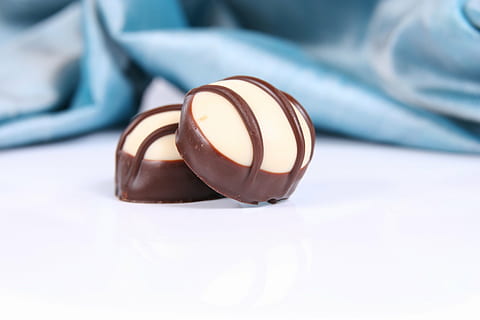 chocolates, candy, nibble, chocolate praline, sweet, fine chocolates HD wallpaper
