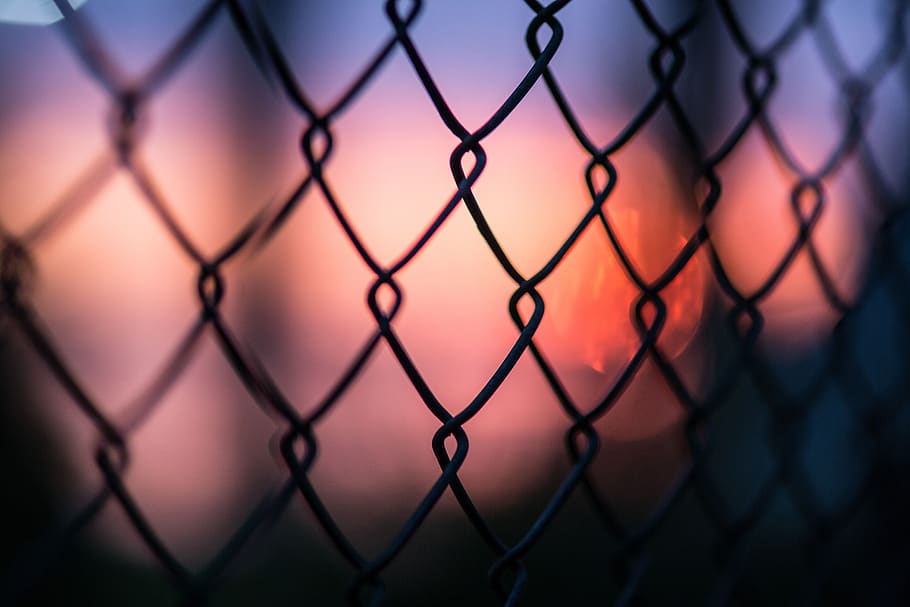 fence, sunset, dark, night, blur, chainlink fence, boundary HD wallpaper