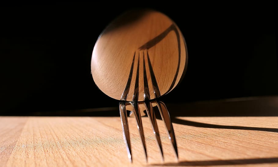 gray stainless steel spoon and fork close-up photo, cutlery HD wallpaper