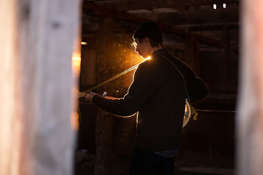 person playing instrument, man, performing, guitar, dark, night HD wallpaper