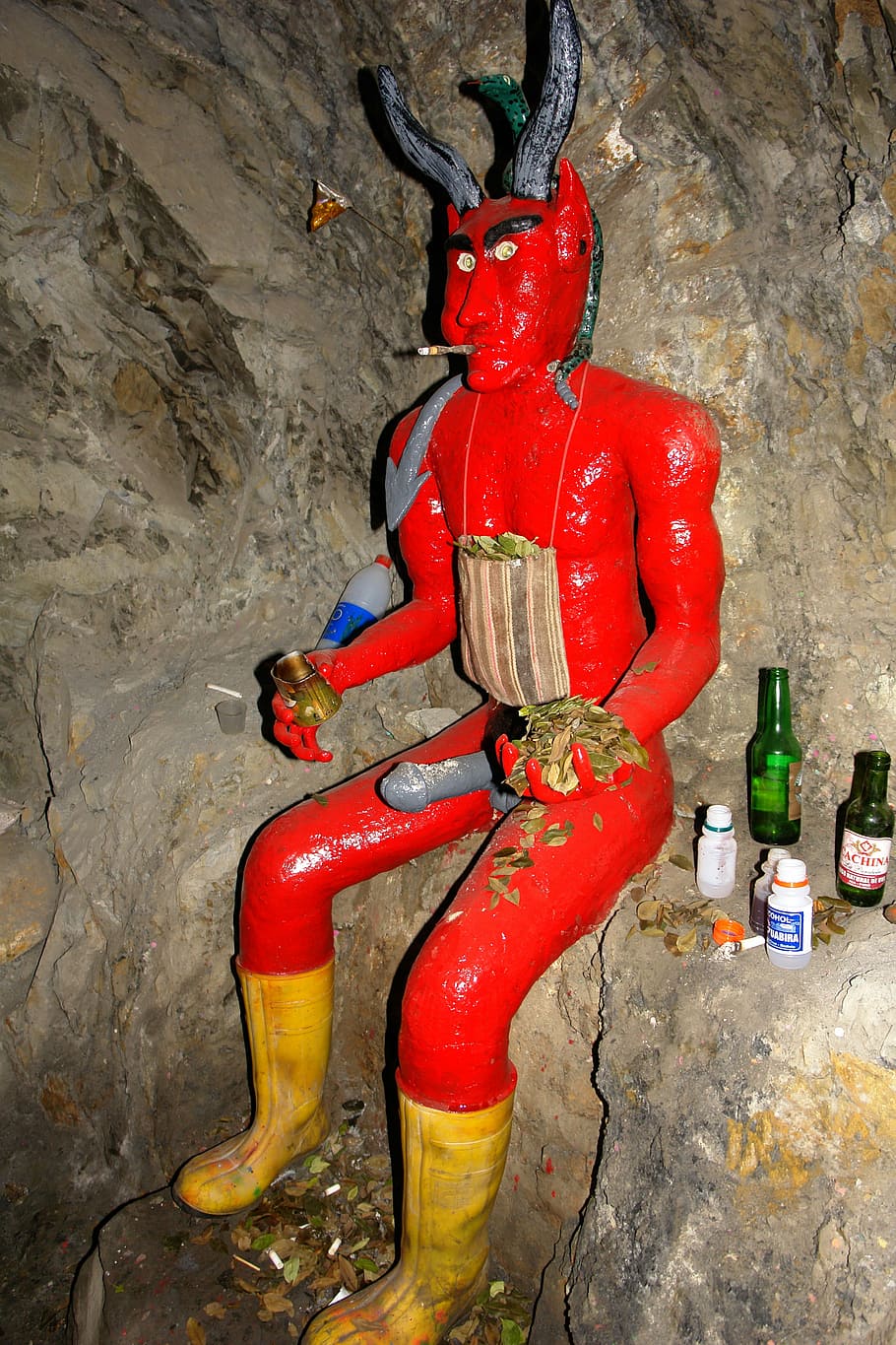 devil, cuckold, ritual, miner, potosi, red, no people, human representation HD wallpaper