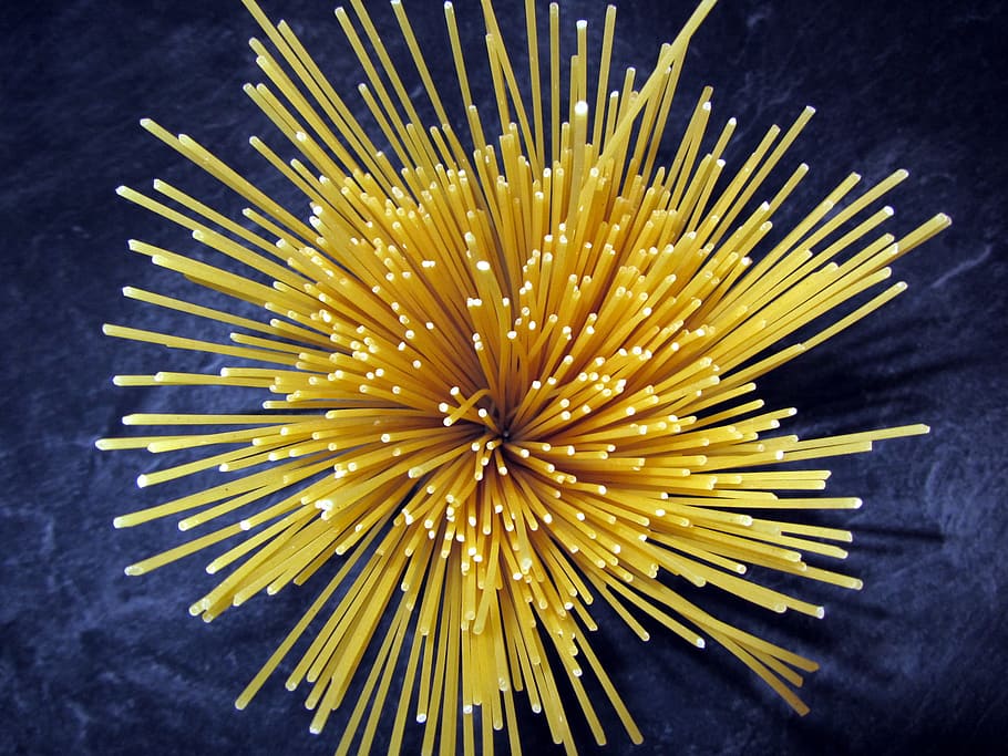 yellow pasta, spaghetti, food, no people, close-up, indoors HD wallpaper