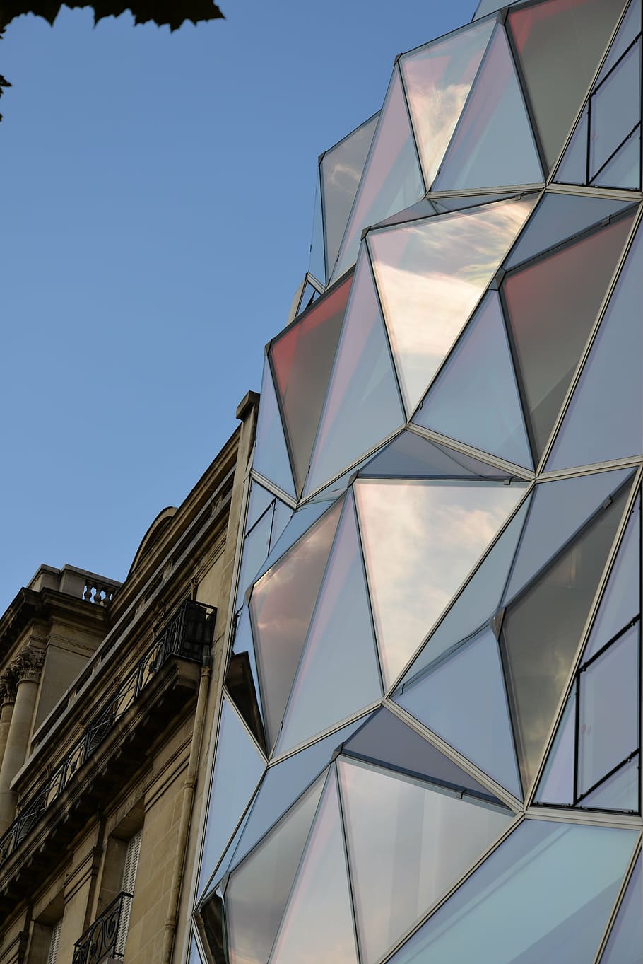 windows, reflection, sky, paris, contrast, modern architecture HD wallpaper