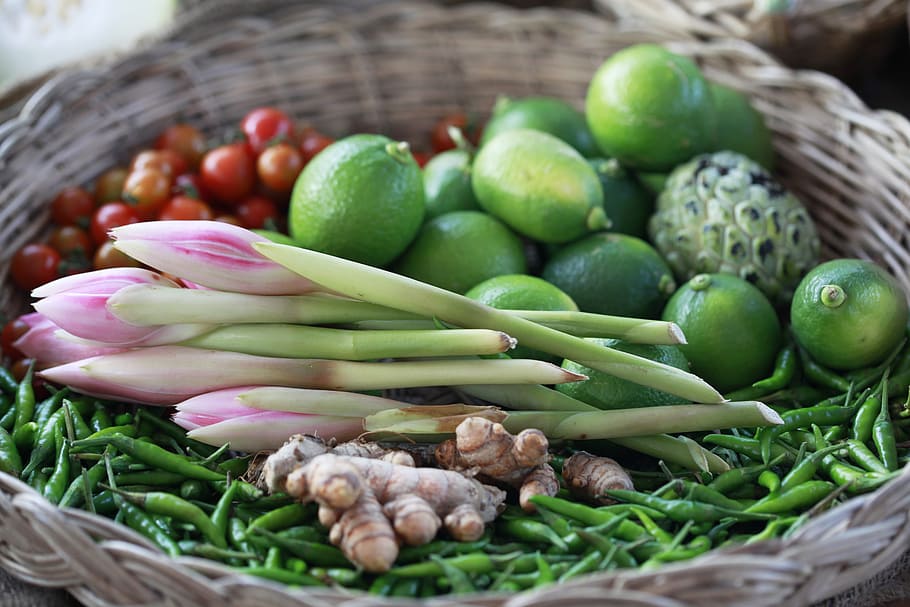 selective focus photography of assorted varieties vegetables in vegetables HD wallpaper