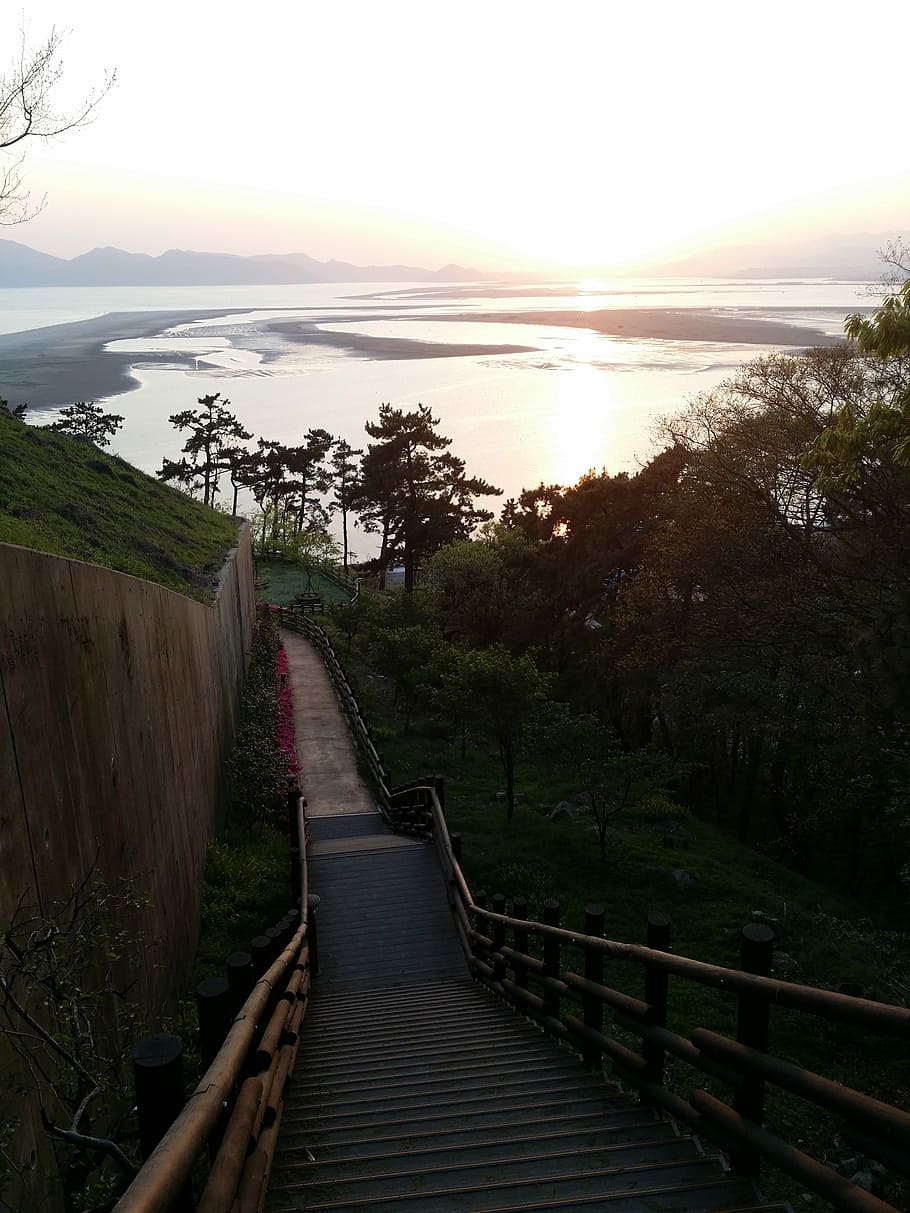 Da Cannon Emeishan Observatory, in the evening, stairs, korea