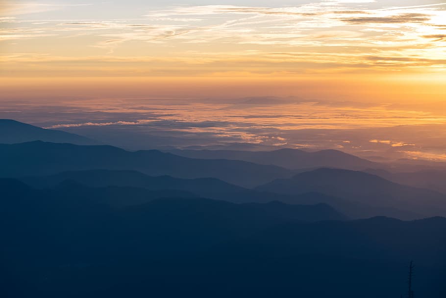 aerial photography of mountain at golden hour, mountains during sunset HD wallpaper
