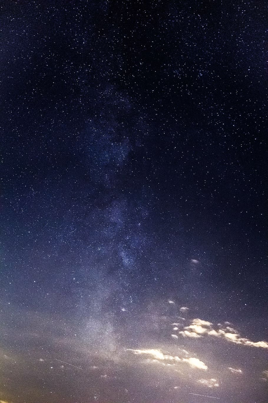 starry night, aurora, borealis, event, stars, sky, clouds, nature HD wallpaper
