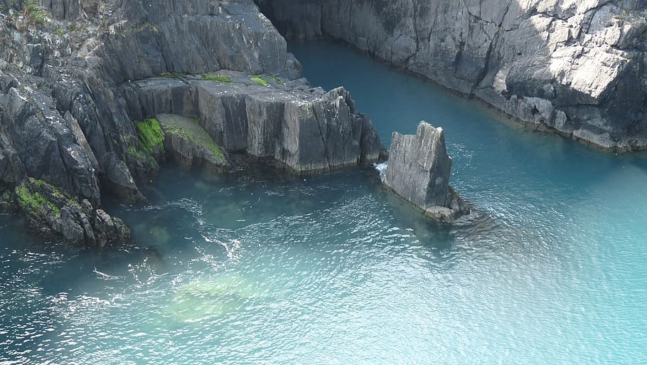 bird's eye view of body of water, ireland, lagoon, cliffs, kerry ring HD wallpaper