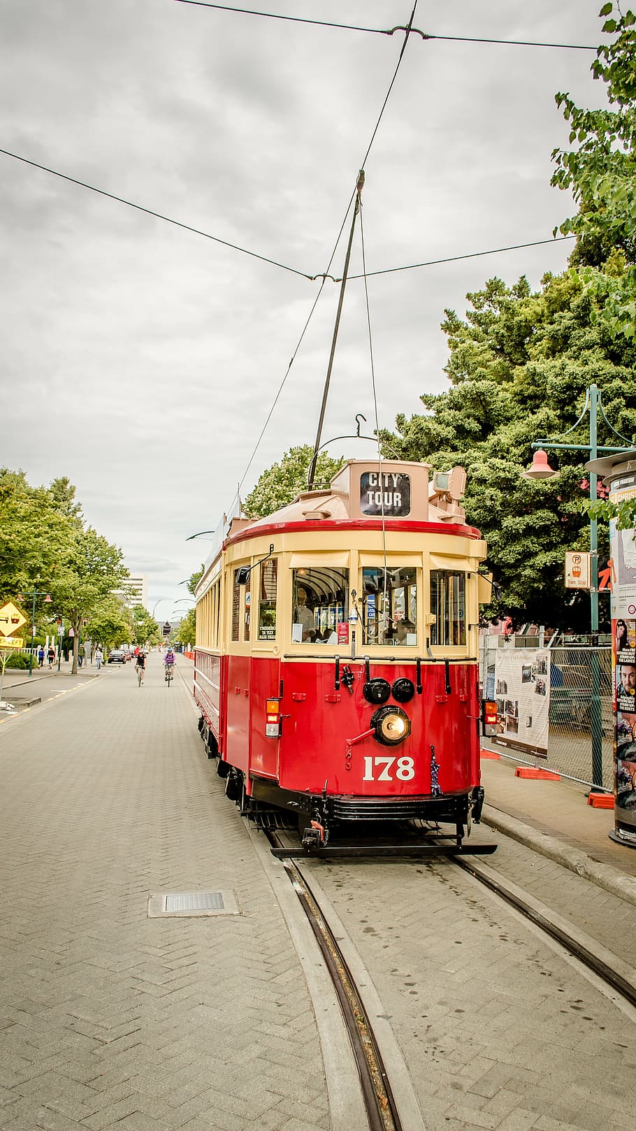 tram, walk, city, cable Car, transportation, street, urban Scene HD wallpaper