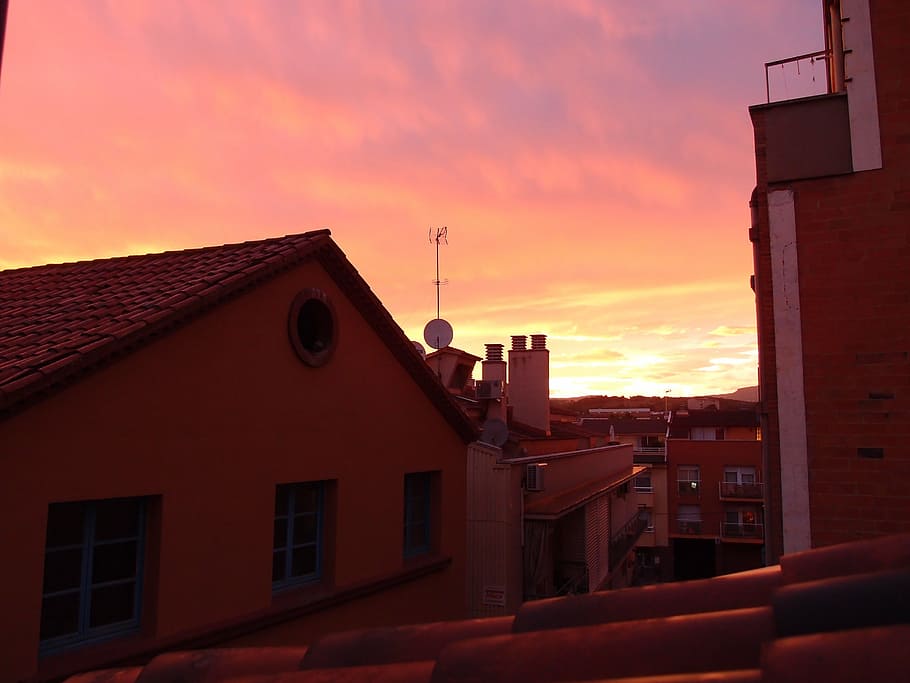 sunset, city, house, roof, architecture, red, built structure HD wallpaper
