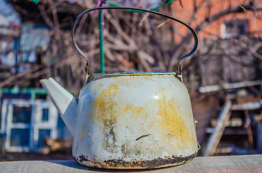 tea pot, kettle, dacha, vegetable garden, water carafe, focus on foreground HD wallpaper