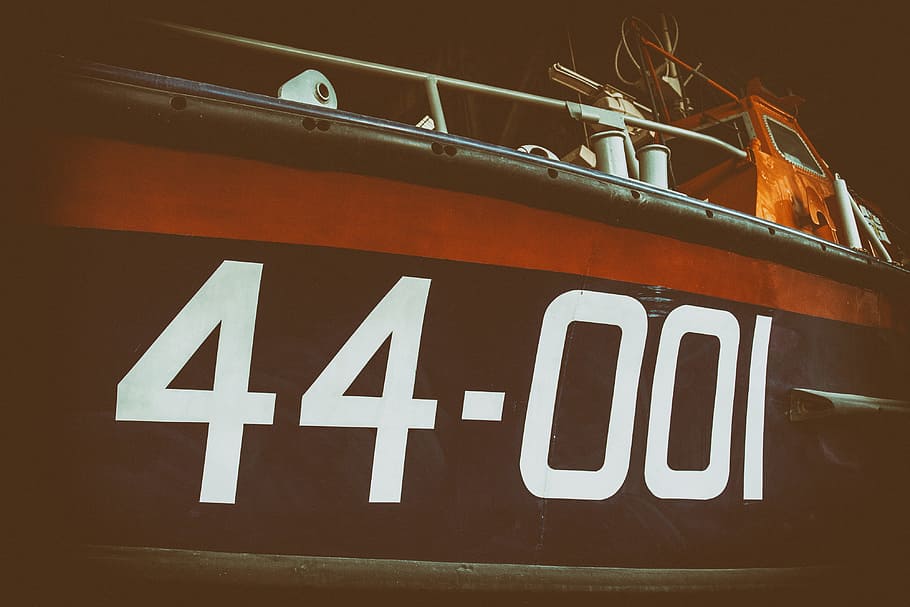 Wide angle shot on an old lifeboat, image captured at Chatham dockyard in Kent, England HD wallpaper