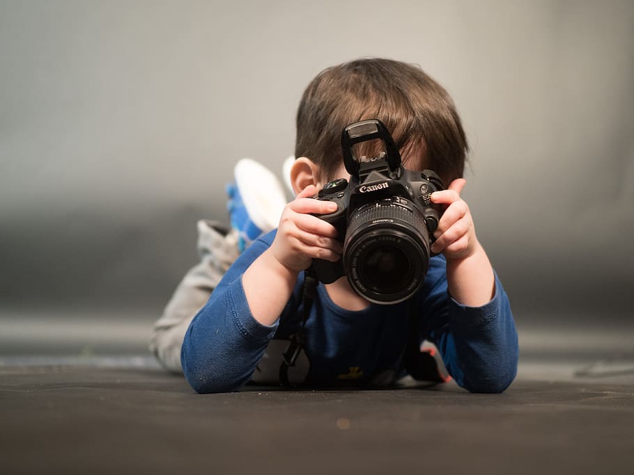 child, photograph, digital camera, recording, take a snapshot